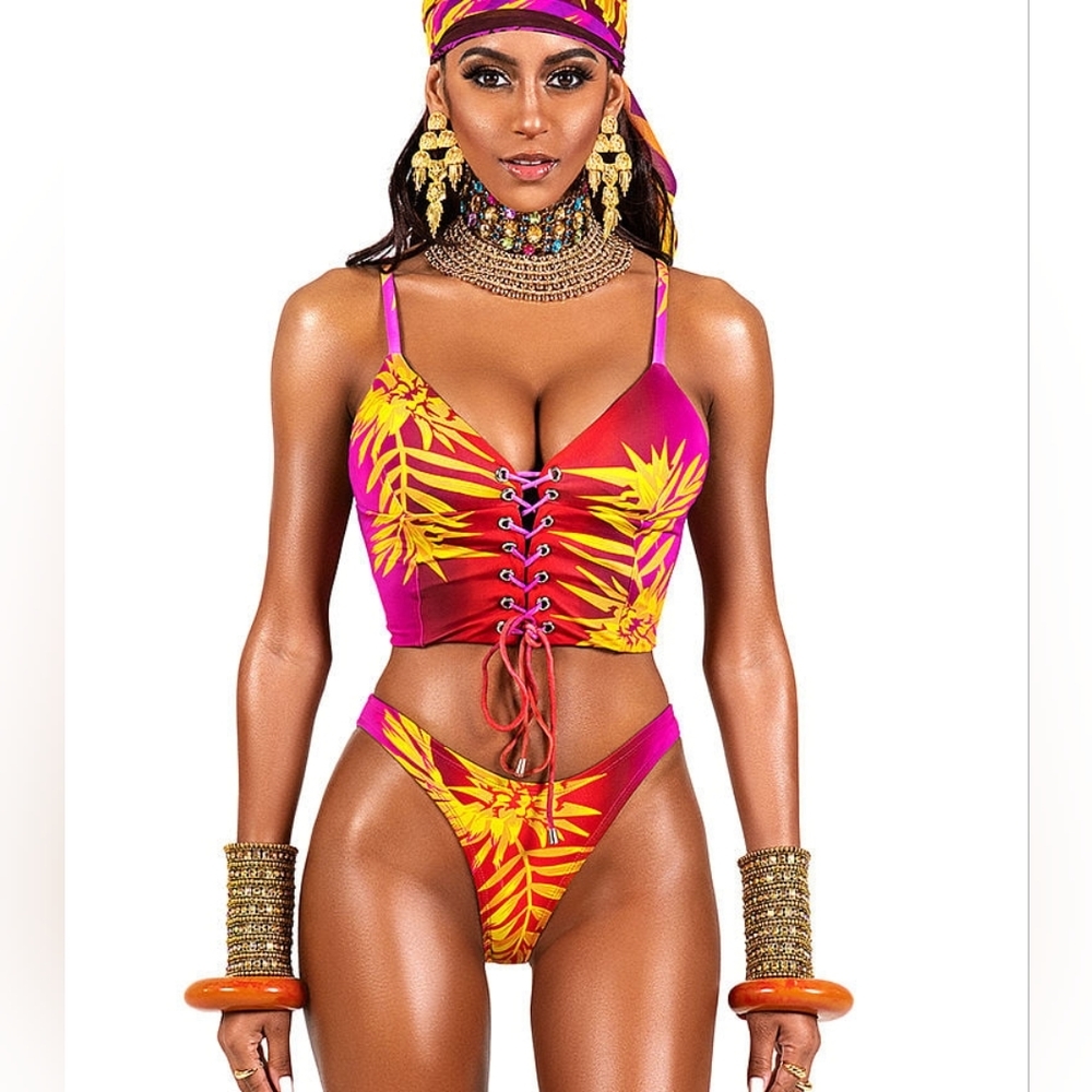 NEW BFYNE Ziva Bikini Top Lace Small or XXL